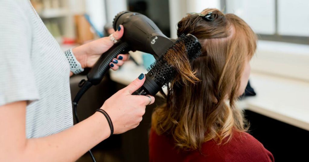 【元美容師に聞いた！】美容師の仕事を紹介